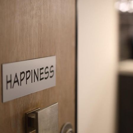 Happiness Luxury Central Apartment เอเธนส์ ภายนอก รูปภาพ