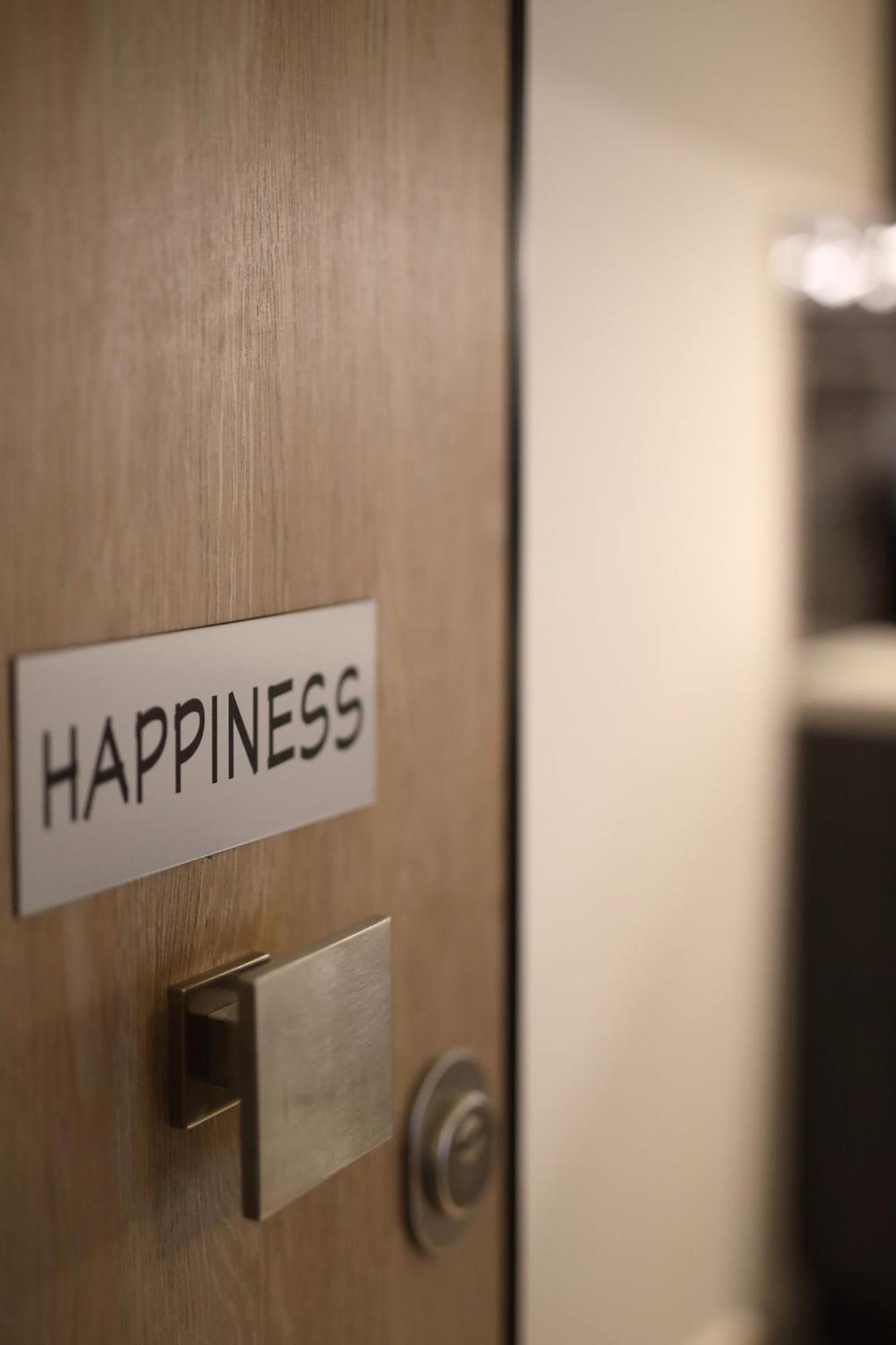 Happiness Luxury Central Apartment เอเธนส์ ภายนอก รูปภาพ